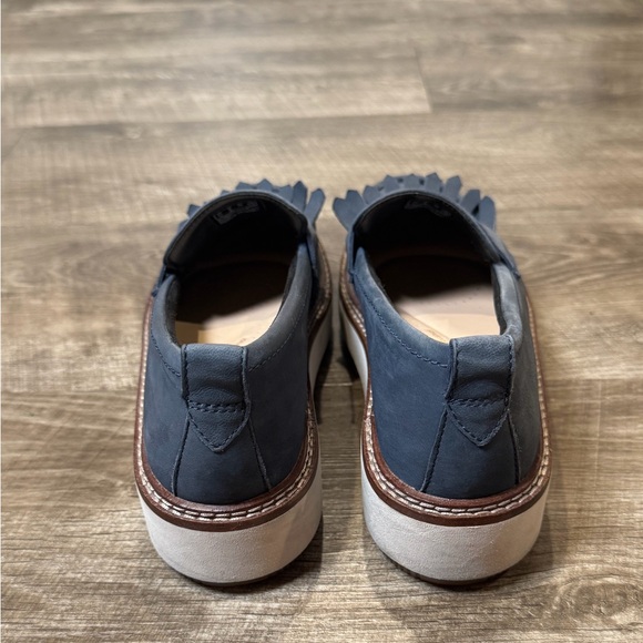 Clarks Orianna Loafer Navy Nubuck Leather Size 8 Women's Flats Slip On Boat Deck - Picture 3 of 8